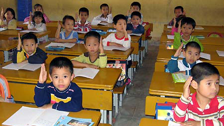 Ý kiến của Bộ Giáo dục và Đào tạo về tiêu chuẩn bàn ghế học sinh
